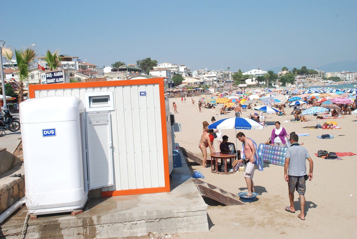 Didim Plajlarında Kabinler Yenilendi