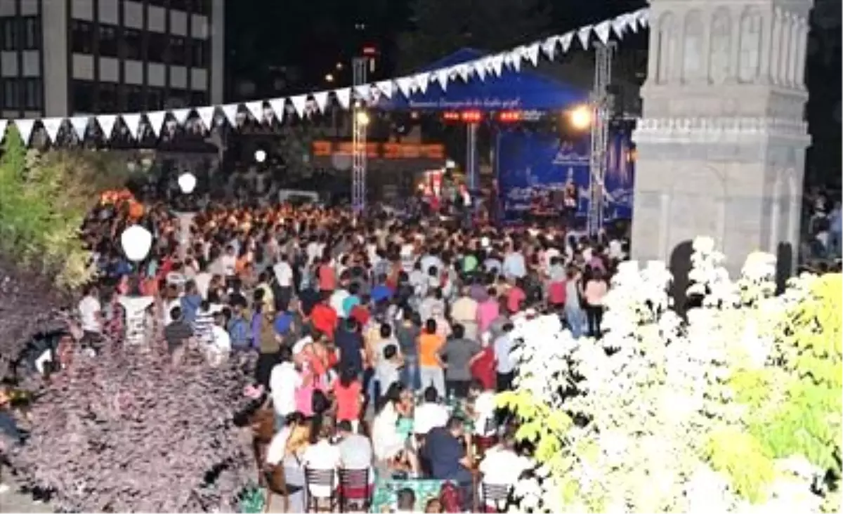 Hafta Sonunda Hamamönü Doldu Taştı