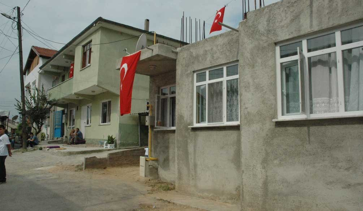 Şehit Evinde Gözyaşı