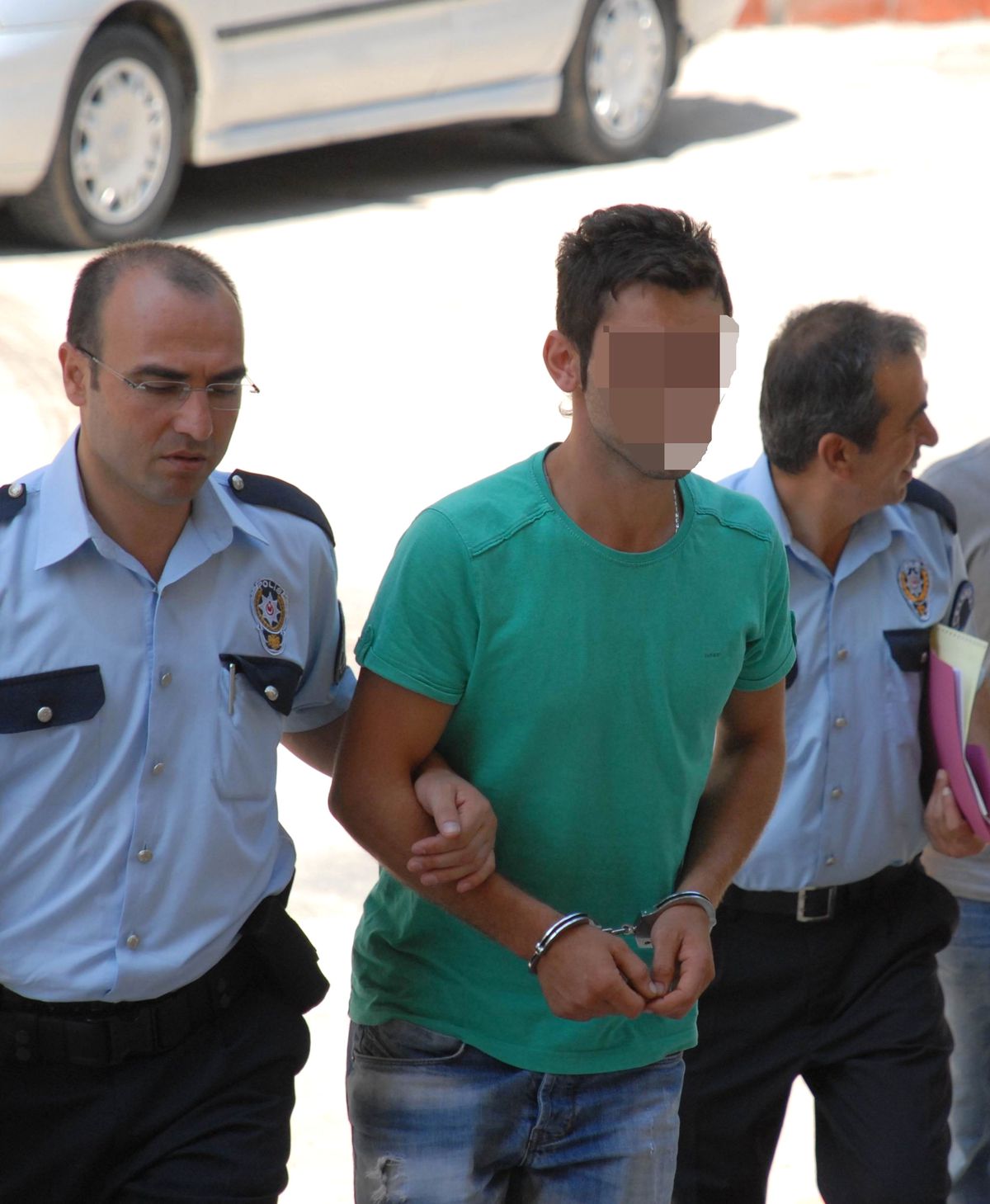Hakkında Hapis Cezası Bulunan Genç Adliyede Gözaltına Alındı