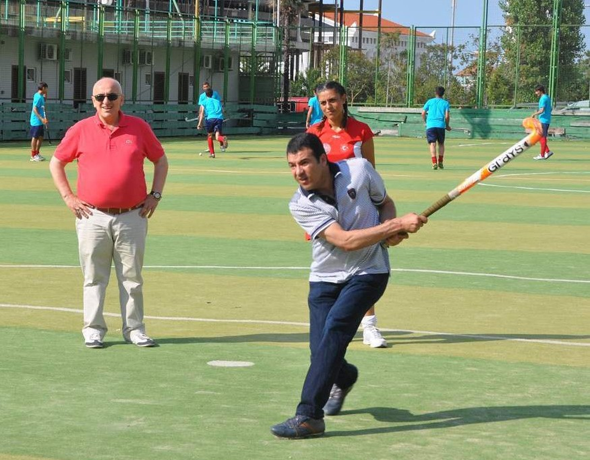 Hokey Sahamız Yok Ama...