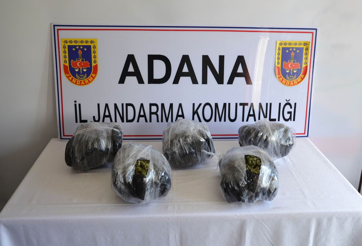 Jandarmadan Uyuşturucu ve Kaçak Sigara Operasyonları