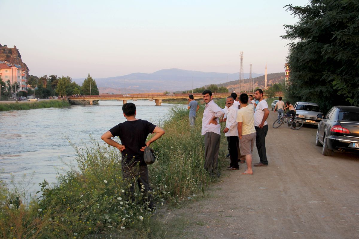 Kızılırmak\'a Giren Genç Kayboldu