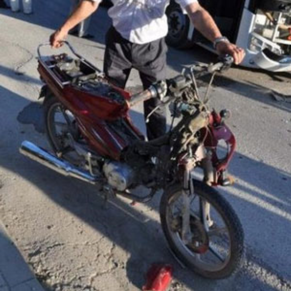 Motosikletler Kafa Kafaya Çarpıştı: 2 Yaralı