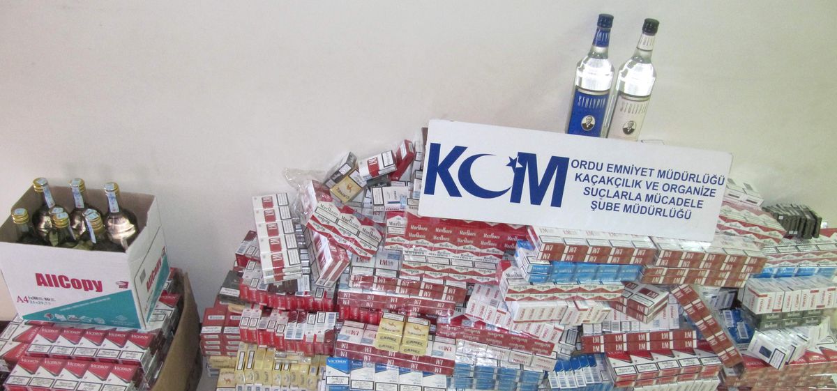 Ordu\'da Gümrük Kaçağı Sigara ve İçki Ele Geçirildi