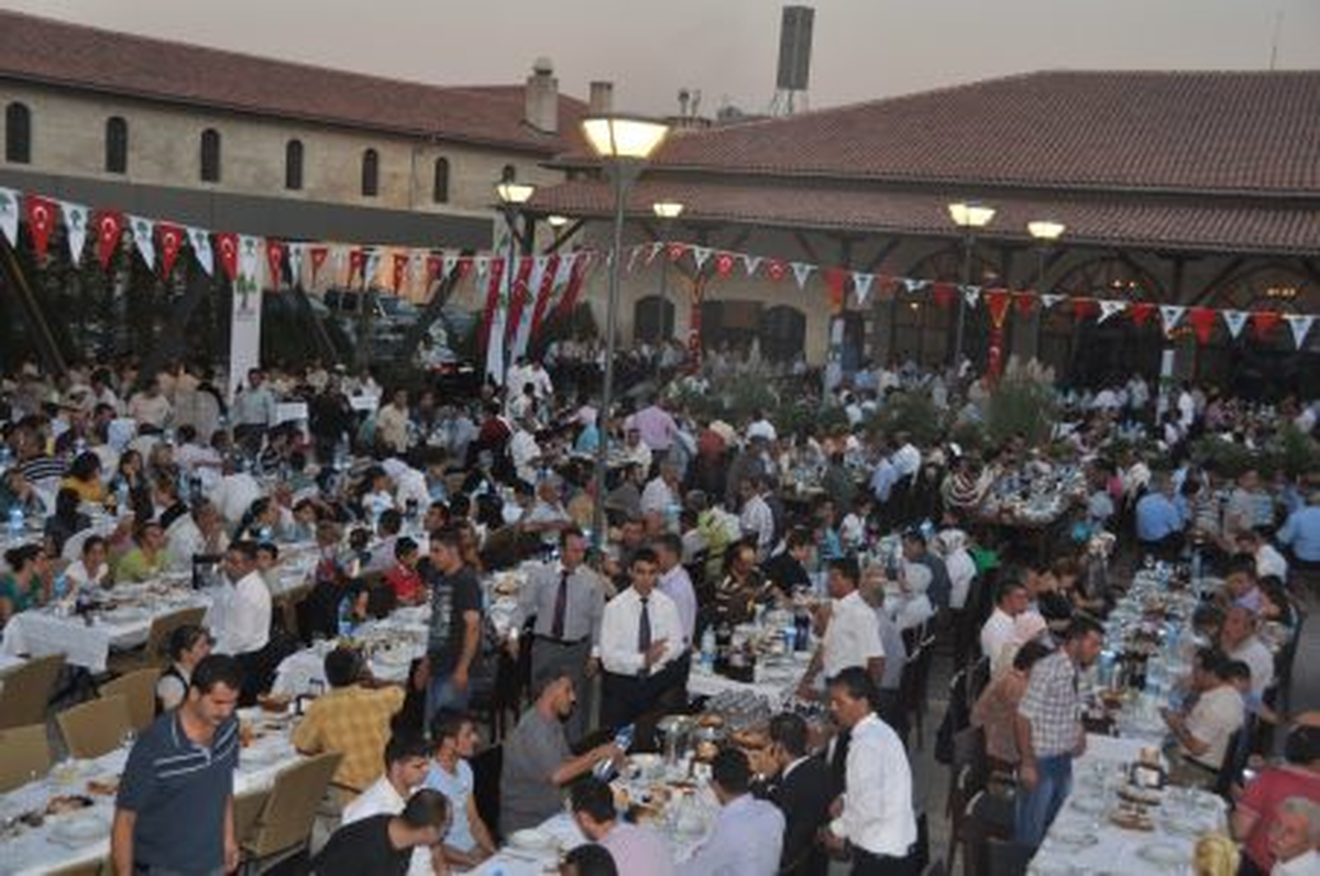 Sahan Şirehan\'da İftar Coşkusu