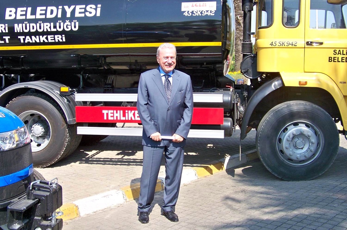 Salihli Belediyesi\'ne Araç Takviyesi Sürüyor