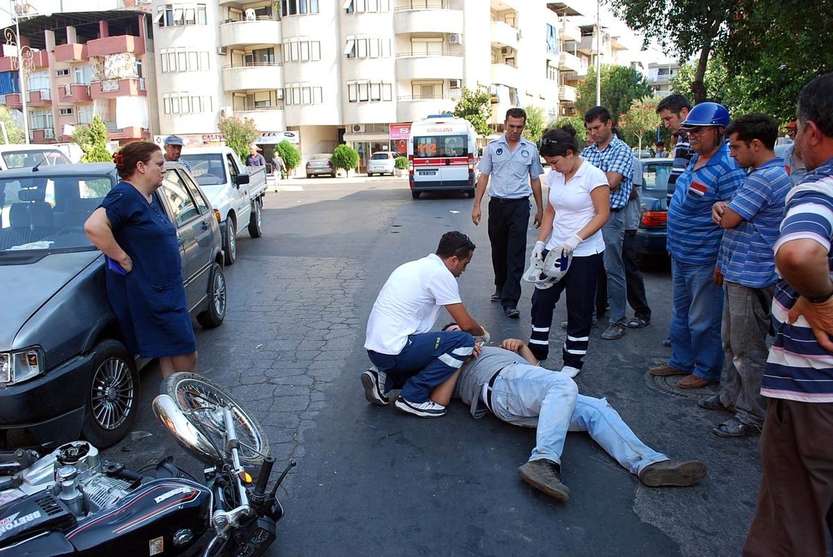 Salihli\'de Meydana Gelen Trafik Kazasında Bir Kişi Yaralandı