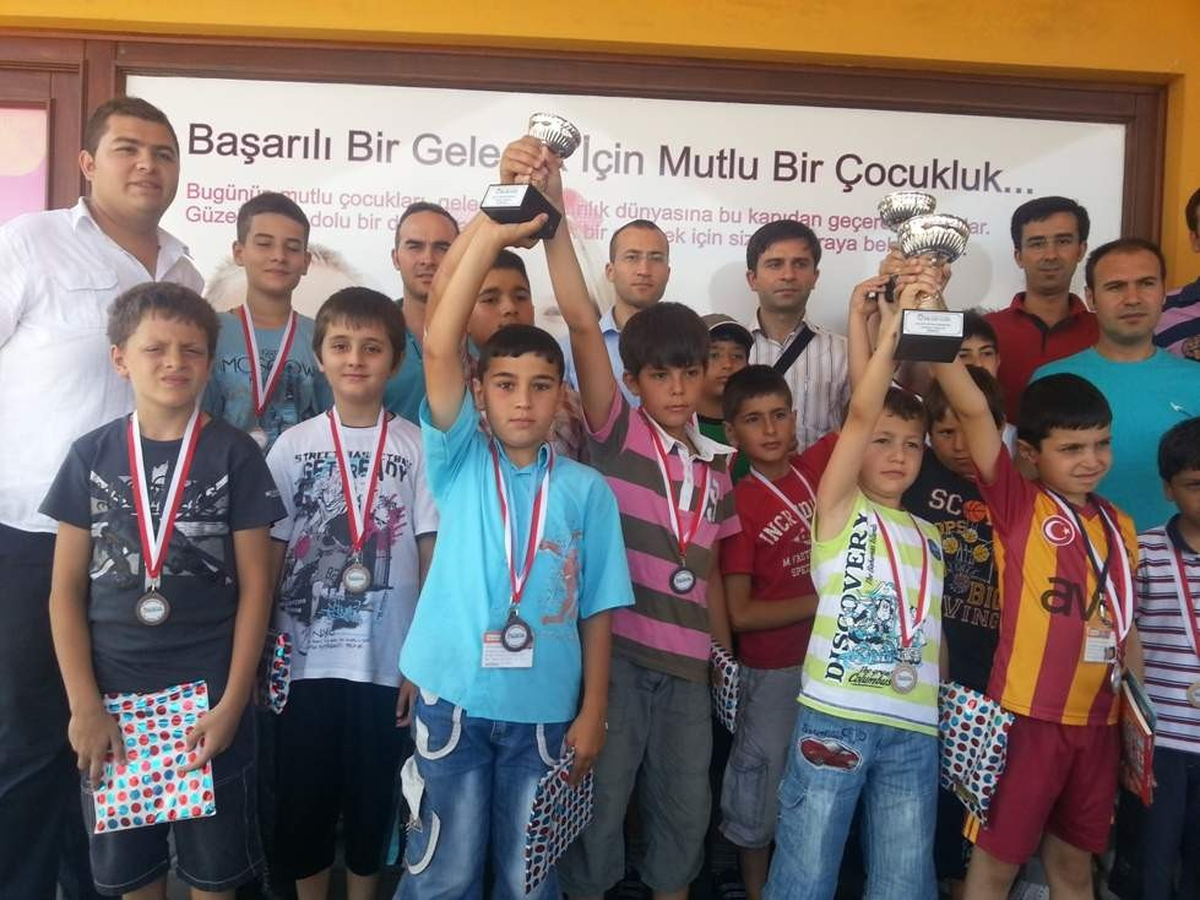 Satranç Turnuvasında Şampiyon Karamürsel