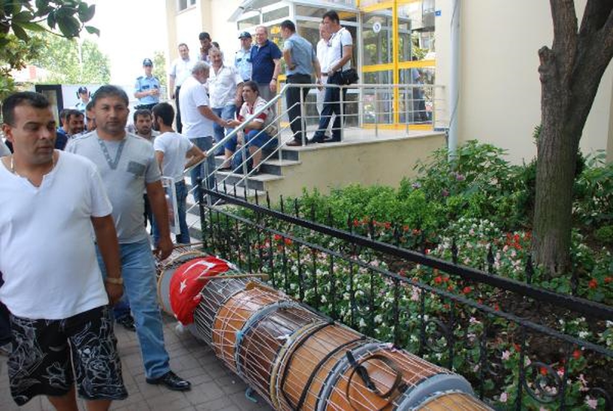 Tekirdağ\'da Davul Yasağına, Davulculardan Tepki