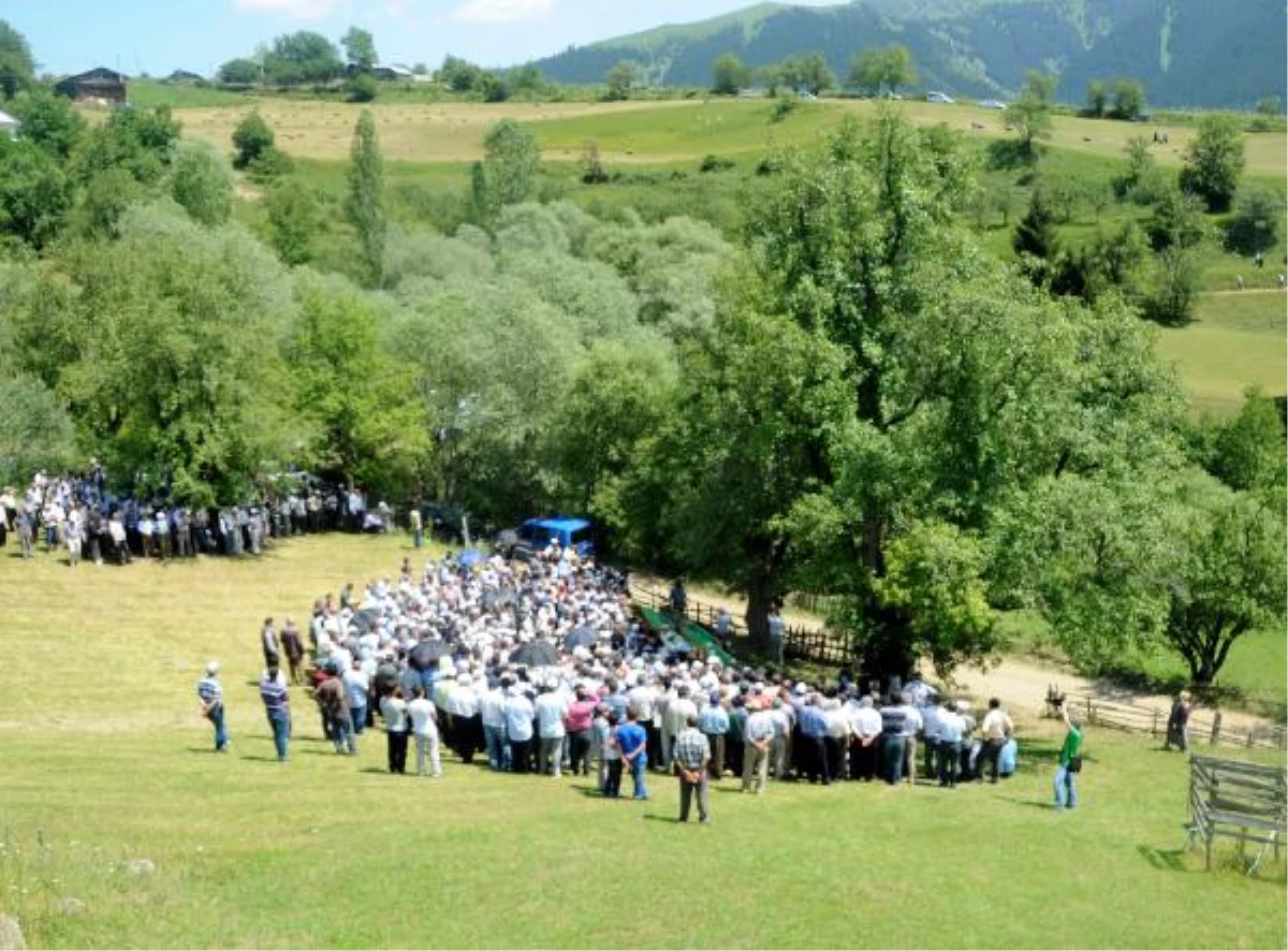 Terme\'de Ölen 7 Kişi Toprağa Verildi