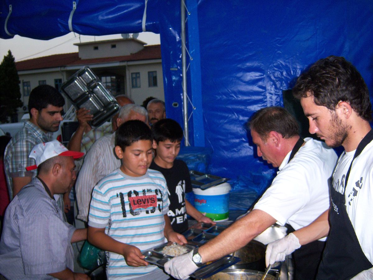 Tso, Kula\'da İftar Çadırı Kurdu