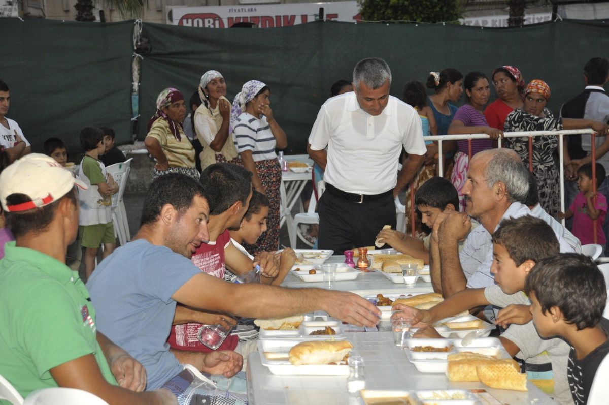 Başkan Sözen İftar Çadırında Sorunları Dinliyor