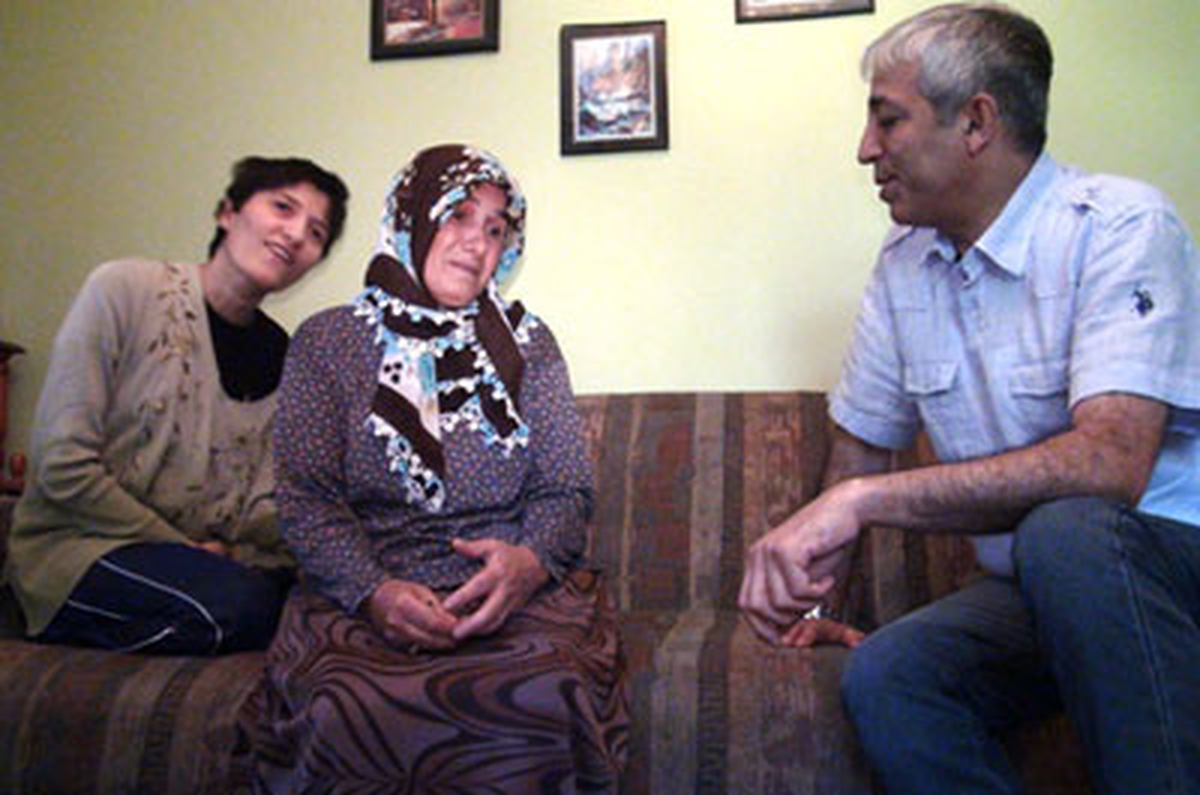 Bir Annenin Engelli Kızıyla Yaşam Savaşı