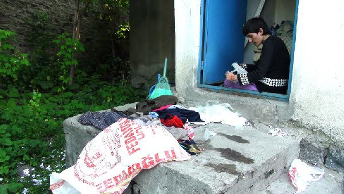 Bir Annenin Engelli Kızıyla Yaşam Savaşı