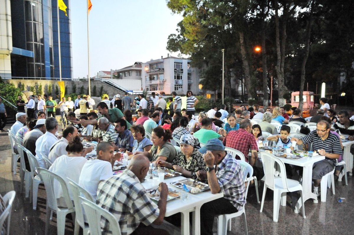Buca\'da İftar Yemekleri Tatı\'nın Elinden