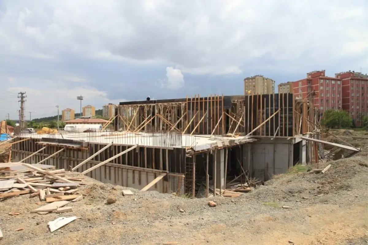 Çayırova\'da Sgk İnşaatı Sürüyor