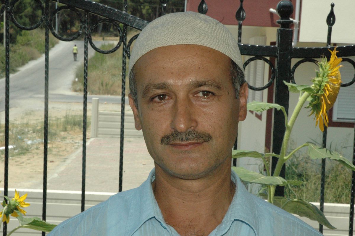 Cemaata \'Elektrik Kesintisi\' Sıkıntısı