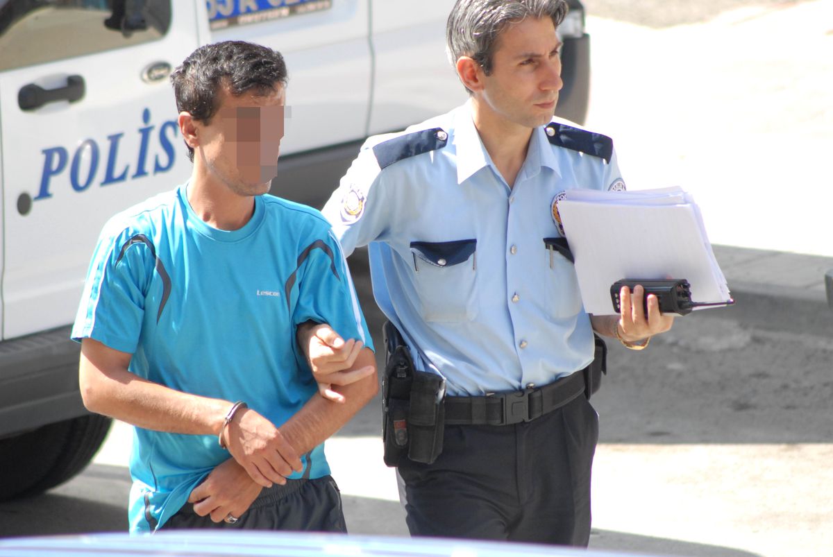 Eşini Darp Ettiği İddia Edilen Kocaya Gözaltı
