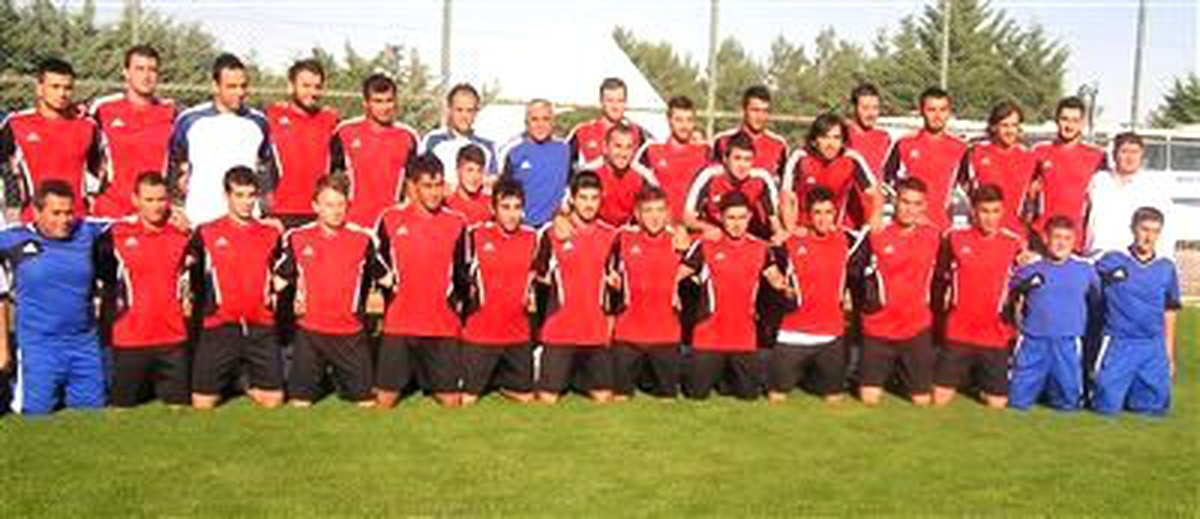 Gaziantep Büyükşehir Belediyespor Topbaşı Yapıyor