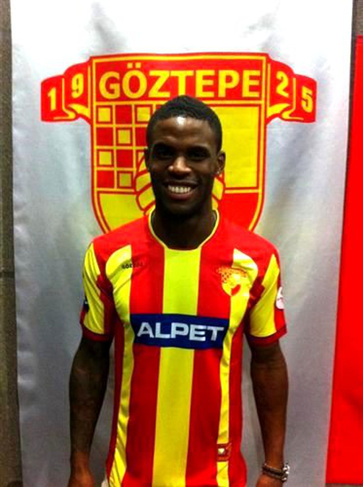 Göztepe\'de Forvet Buval Tamam