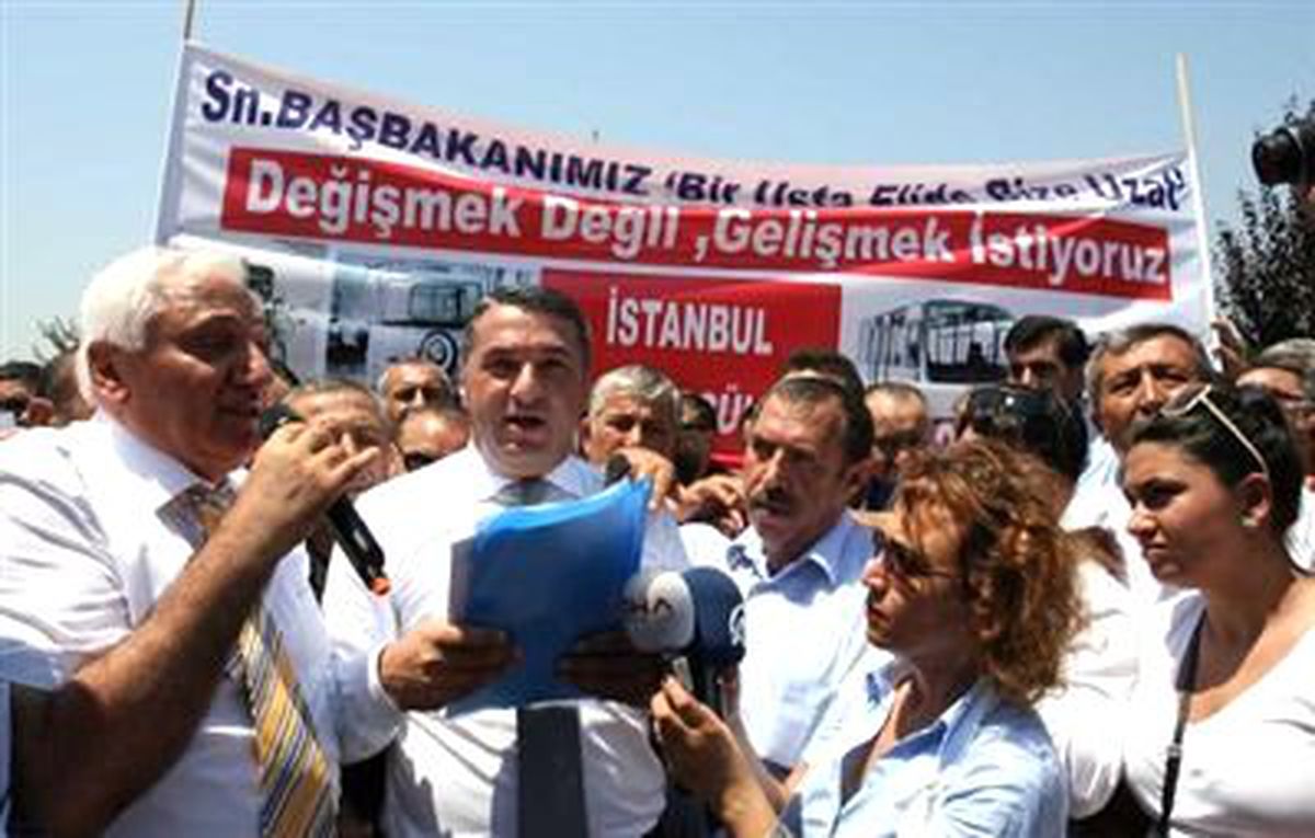 İbb Önünde Eylemcilere Müdahale Bu Kez Sert Değildi!