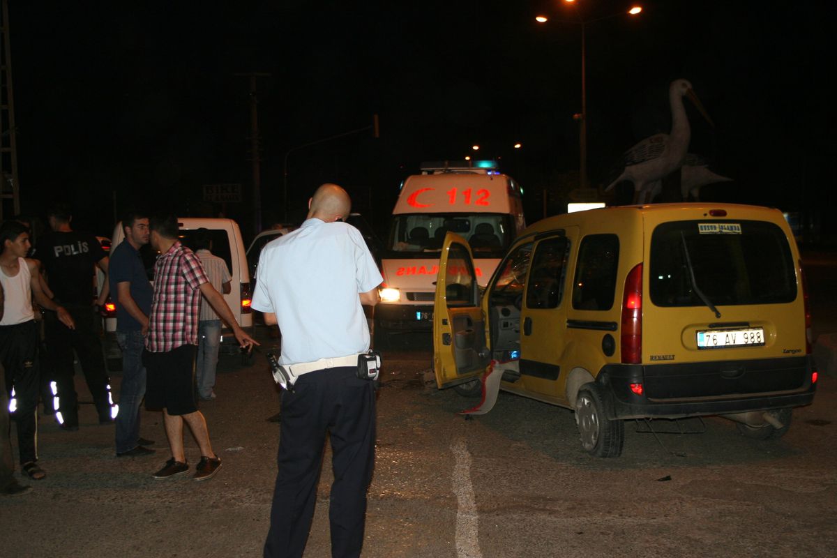 Iğdır\'da Trafik Kazası: 3 Yaralı