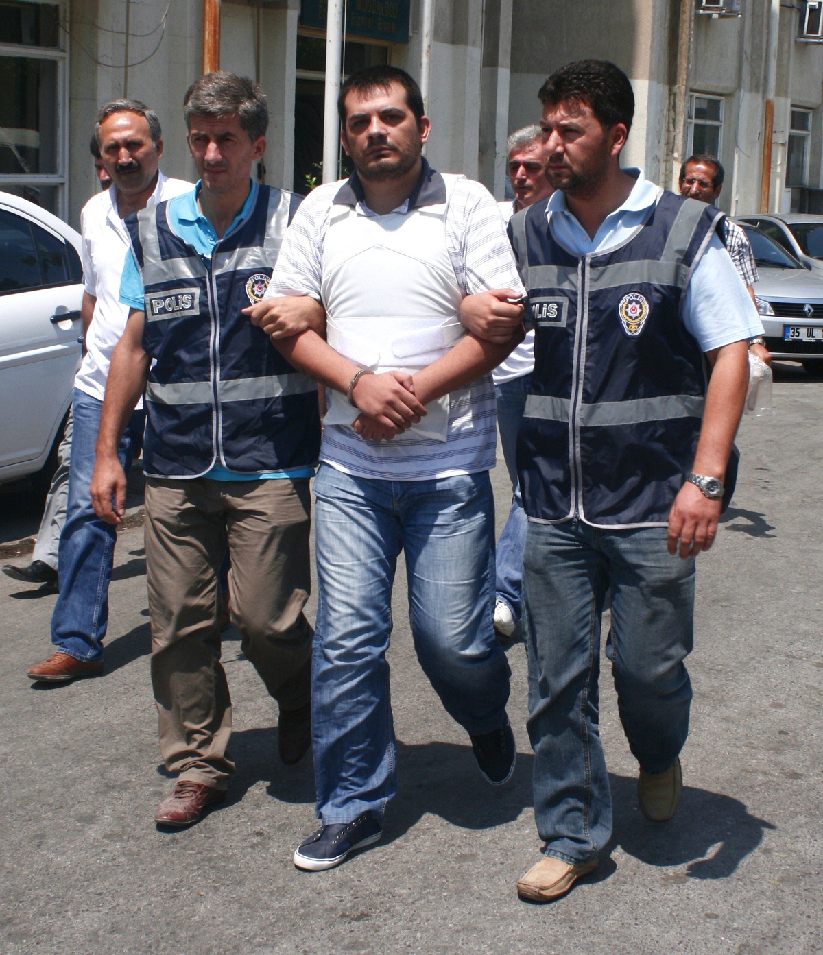 Kanlı Hesaplaşmanın Tetikçisine Şafak Baskınını ile Yakalandı