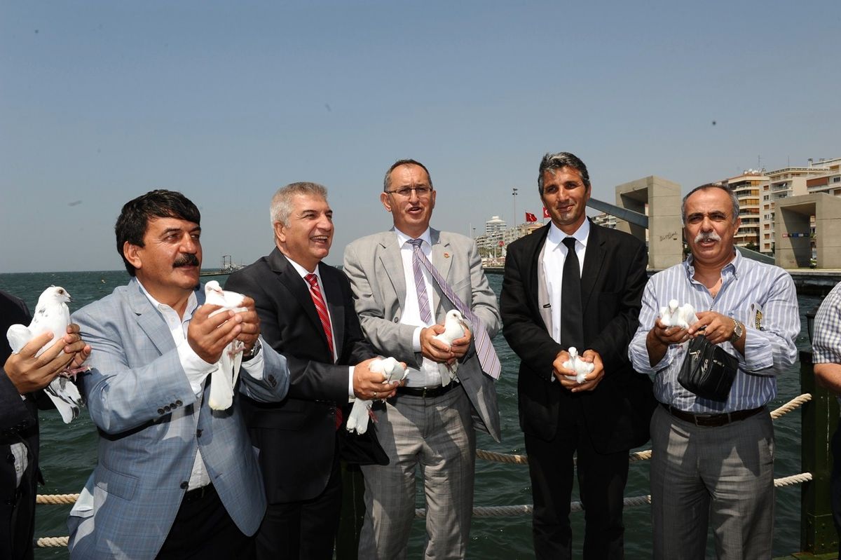 Karşıyaka Belediyesi Basın Özgürlüğü Ödülü Nedim Şener\'e Verildi
