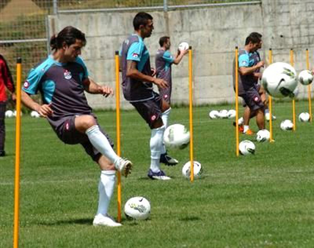 Kasımpaşa\'nın Yeni Transferleri Ernst ve Uche Kampı Değerlendirdi