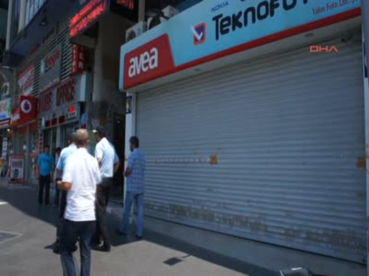 Marmaris Kolon Yapımına Kiracı Engeli Kolon Yapımına Kiracı Engeli Muğla\'nın Marmaris İlçesi\'ndeki...