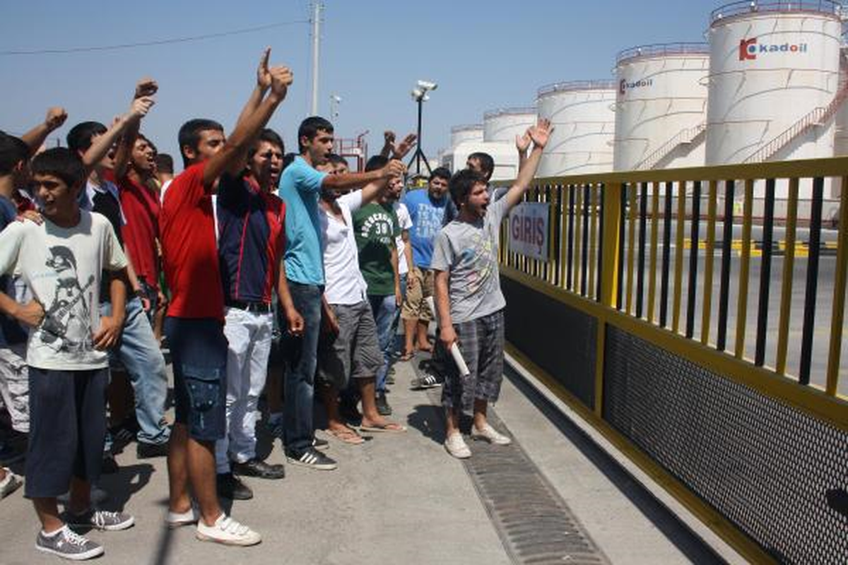 Mersin İdmanyurdu Taraftarlarından Gösteri