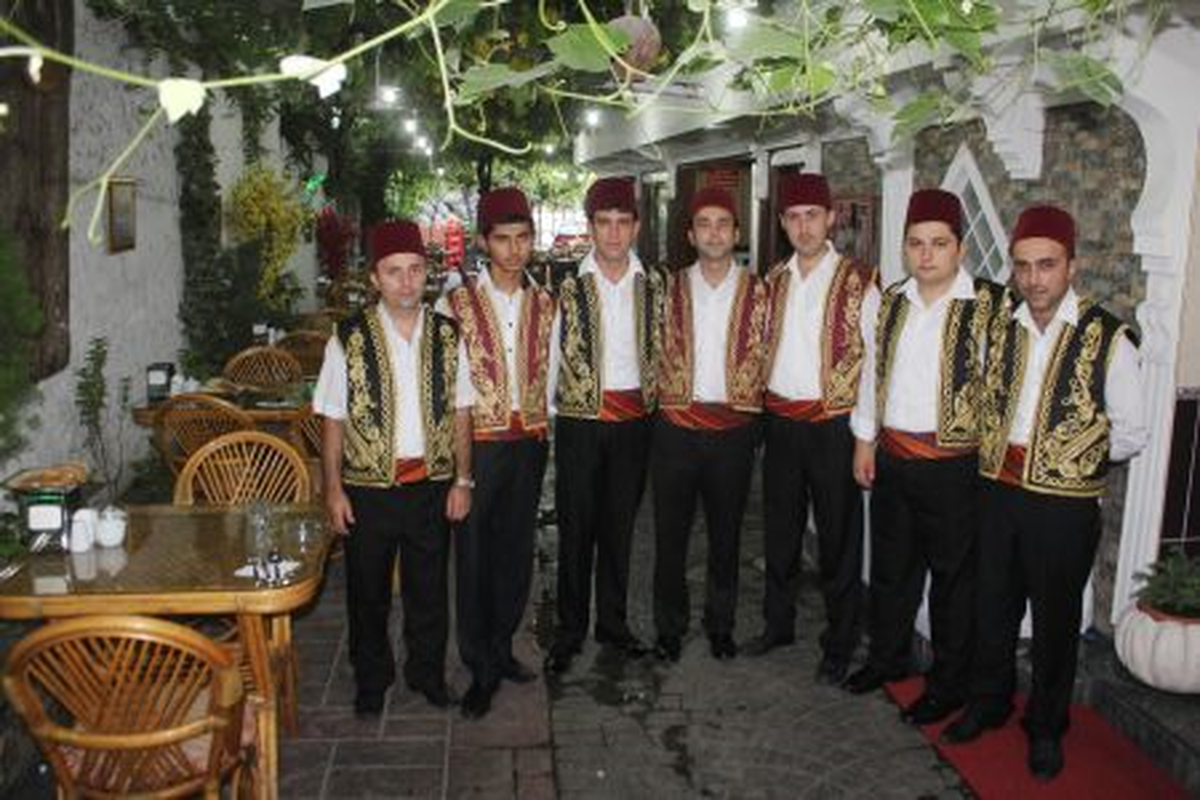 Müşterilerine Osmanlı Nostaljisi Yaşatıyor