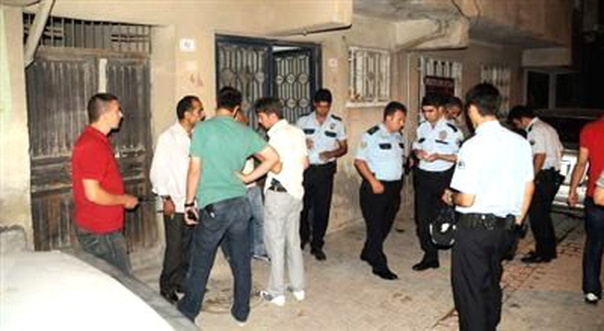 Şanlıurfa\'da Komşu Kavgası 3 Gözaltı