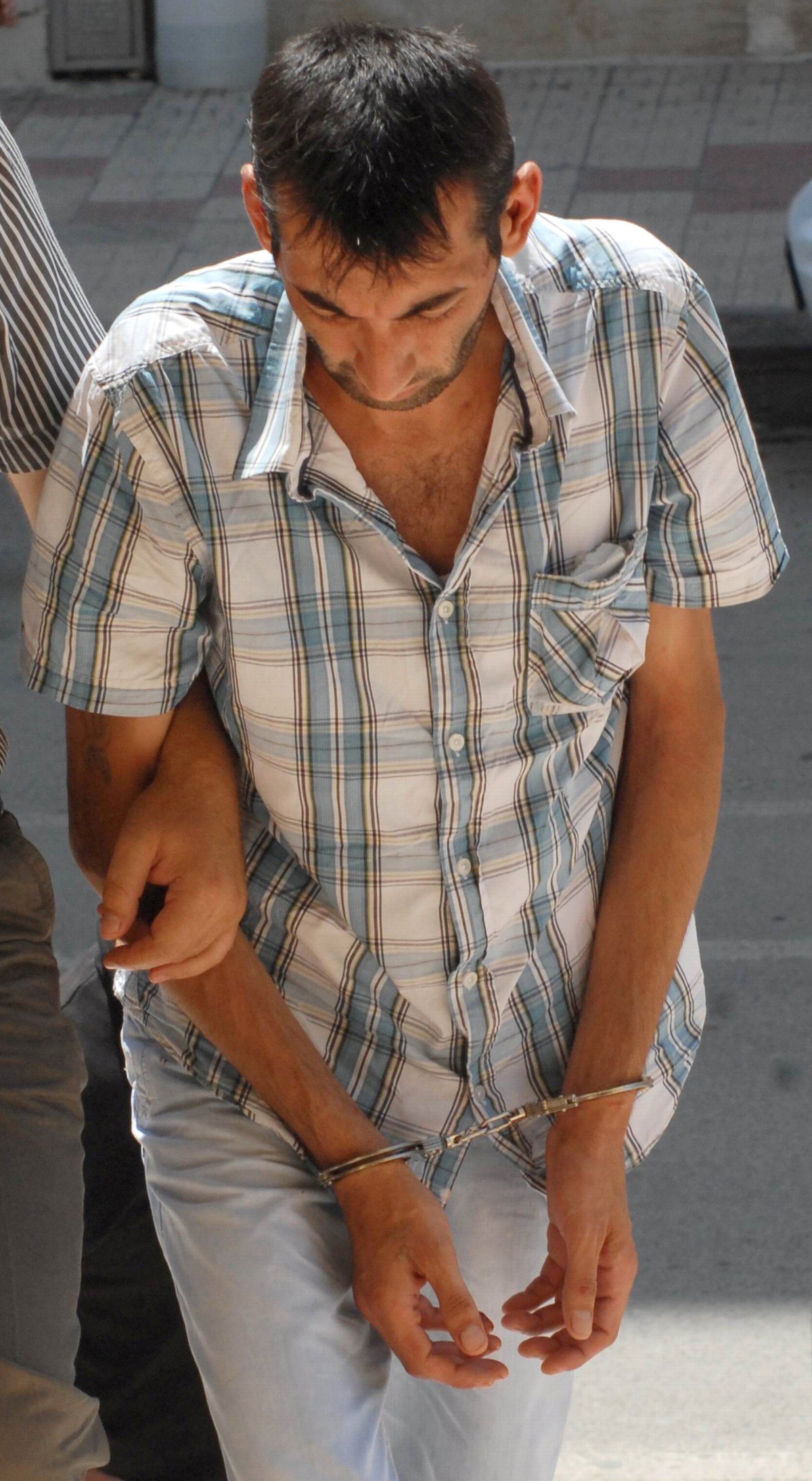 Sevgilisinin Boğazını Kesen Şahıs Adliyeye Sevk Edildi