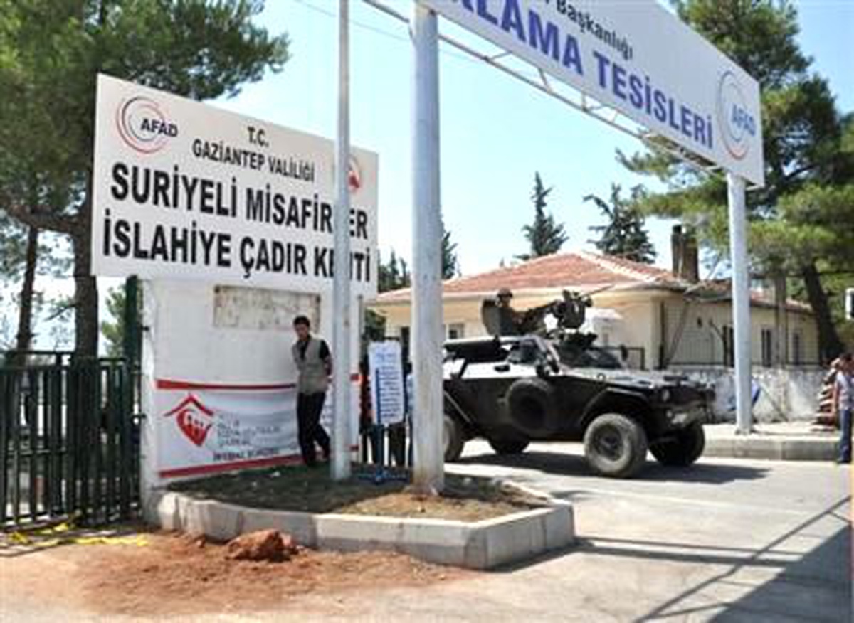 Suriye\'den 200 Kişi Daha Türkiye\'ye Sığındı