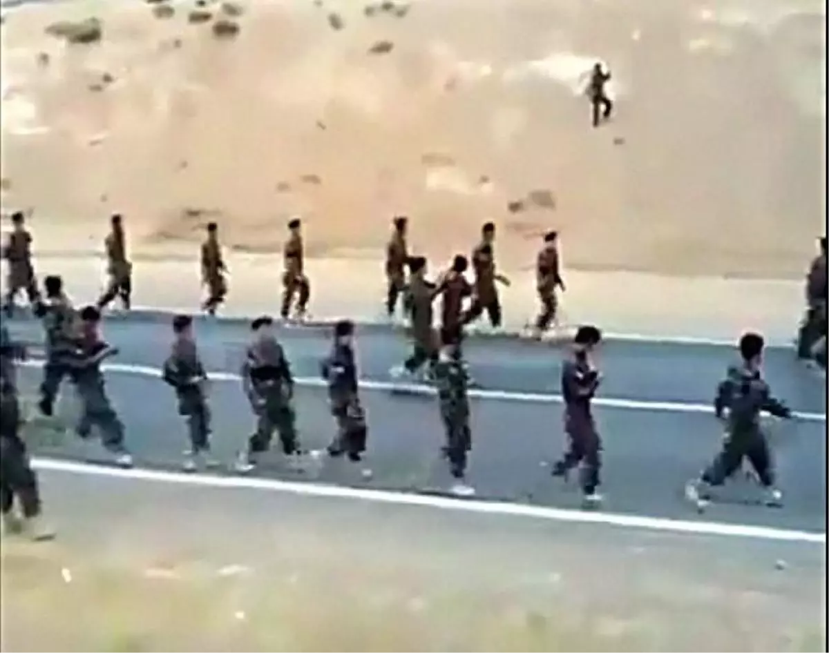 Binlerce Kürt Askeri Suriye\'ye Geçti!