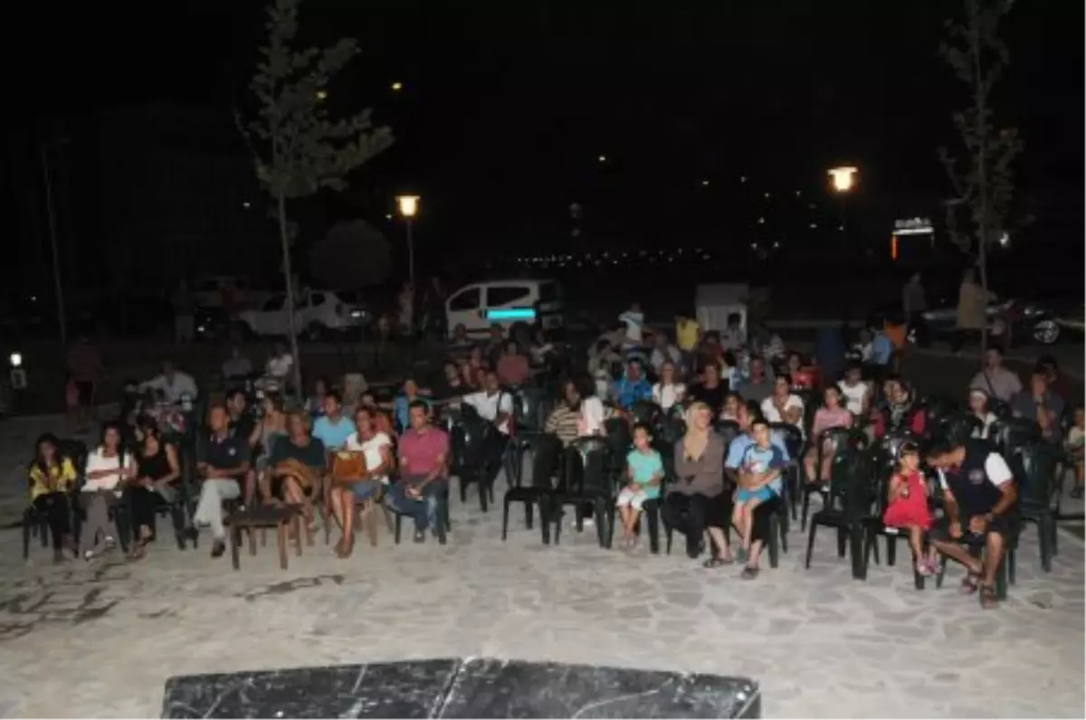 TOKİ-2\'de Konservatuvar Niobe\'de Mehter Coşturdu