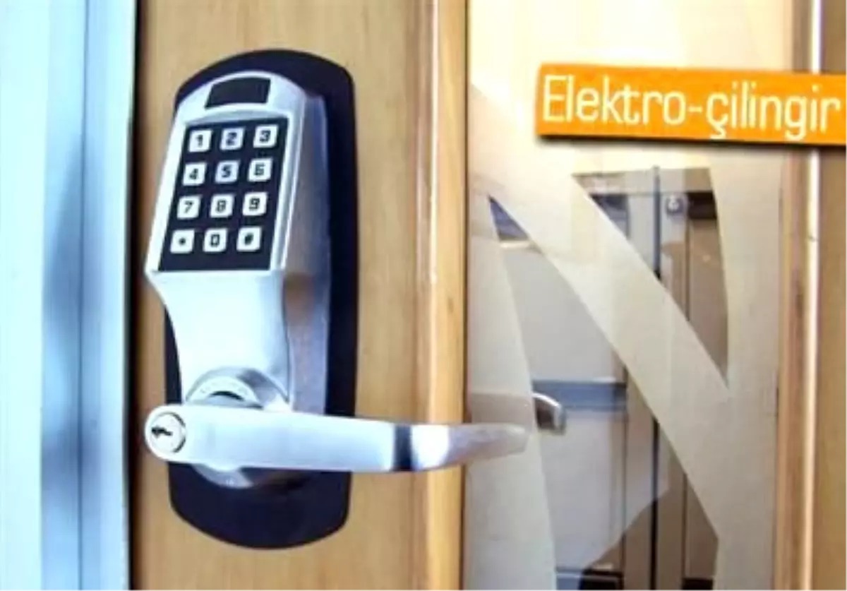 50 Dolarlık Alet ile Tüm Elektronik Otel Odası Kapıları Açılabiliyor