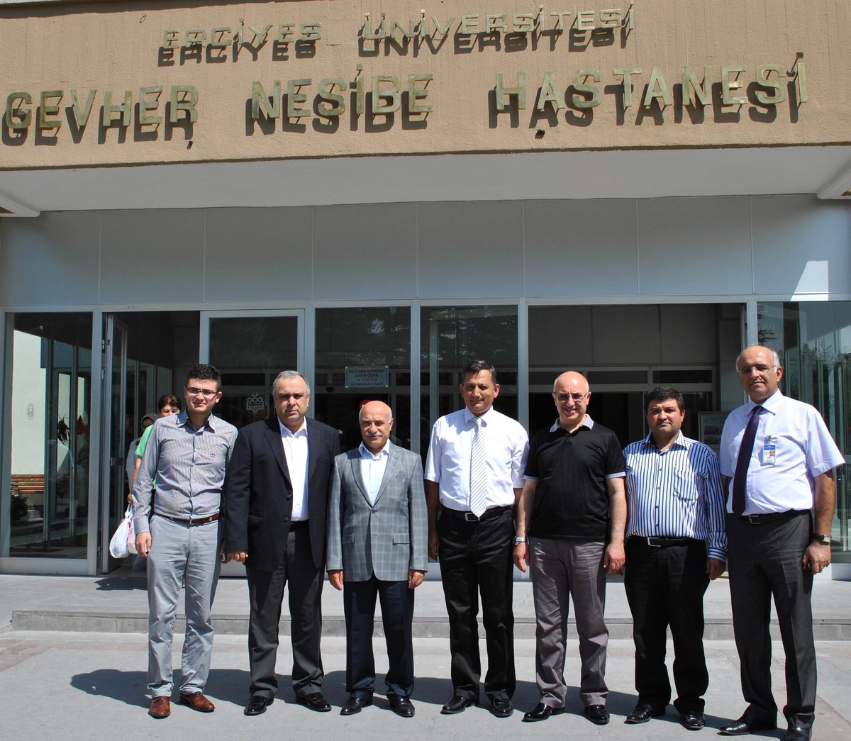 Ak Partili Vekiller ERÜ Hastanesi\'ni Ziyaret Etti