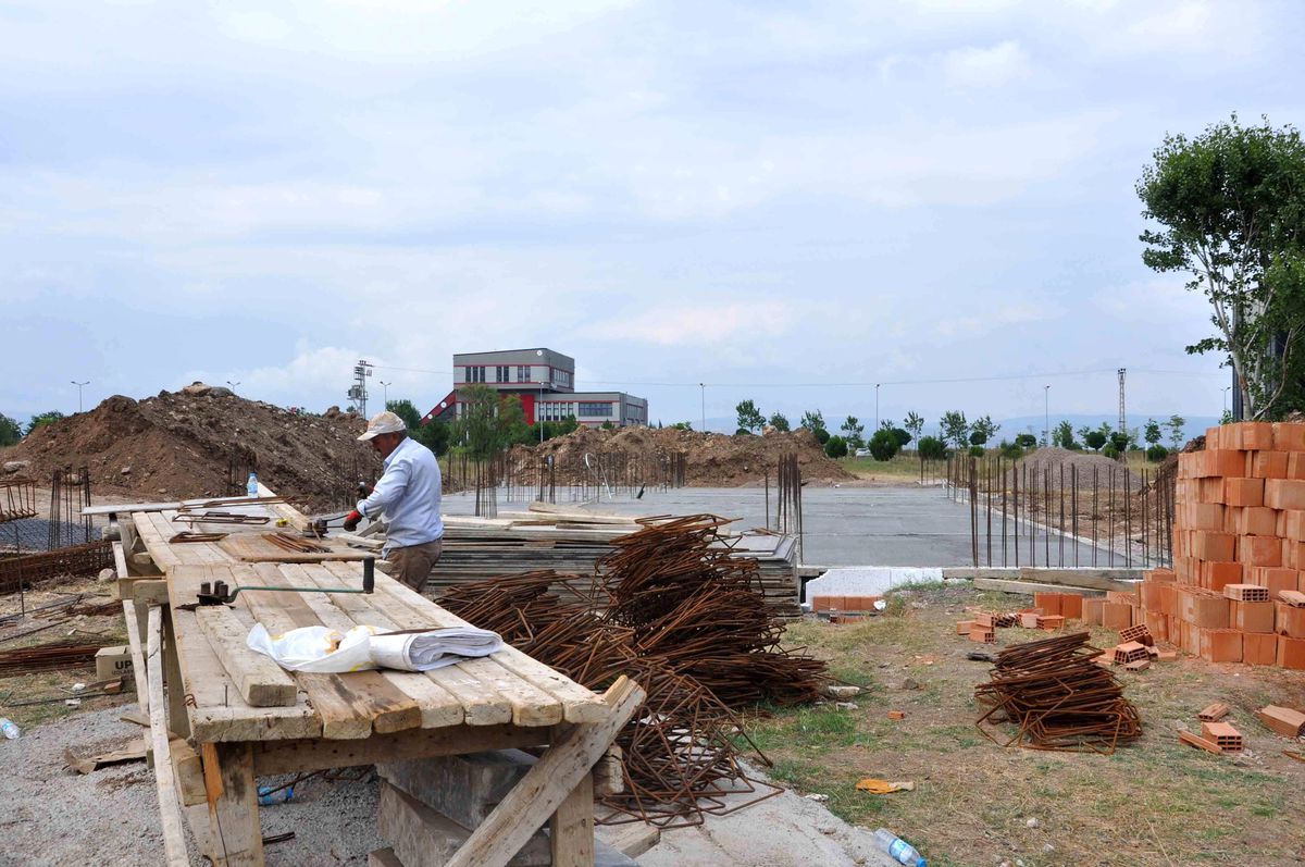 Arslanbey Yerleşkesine Laboratuar Binası