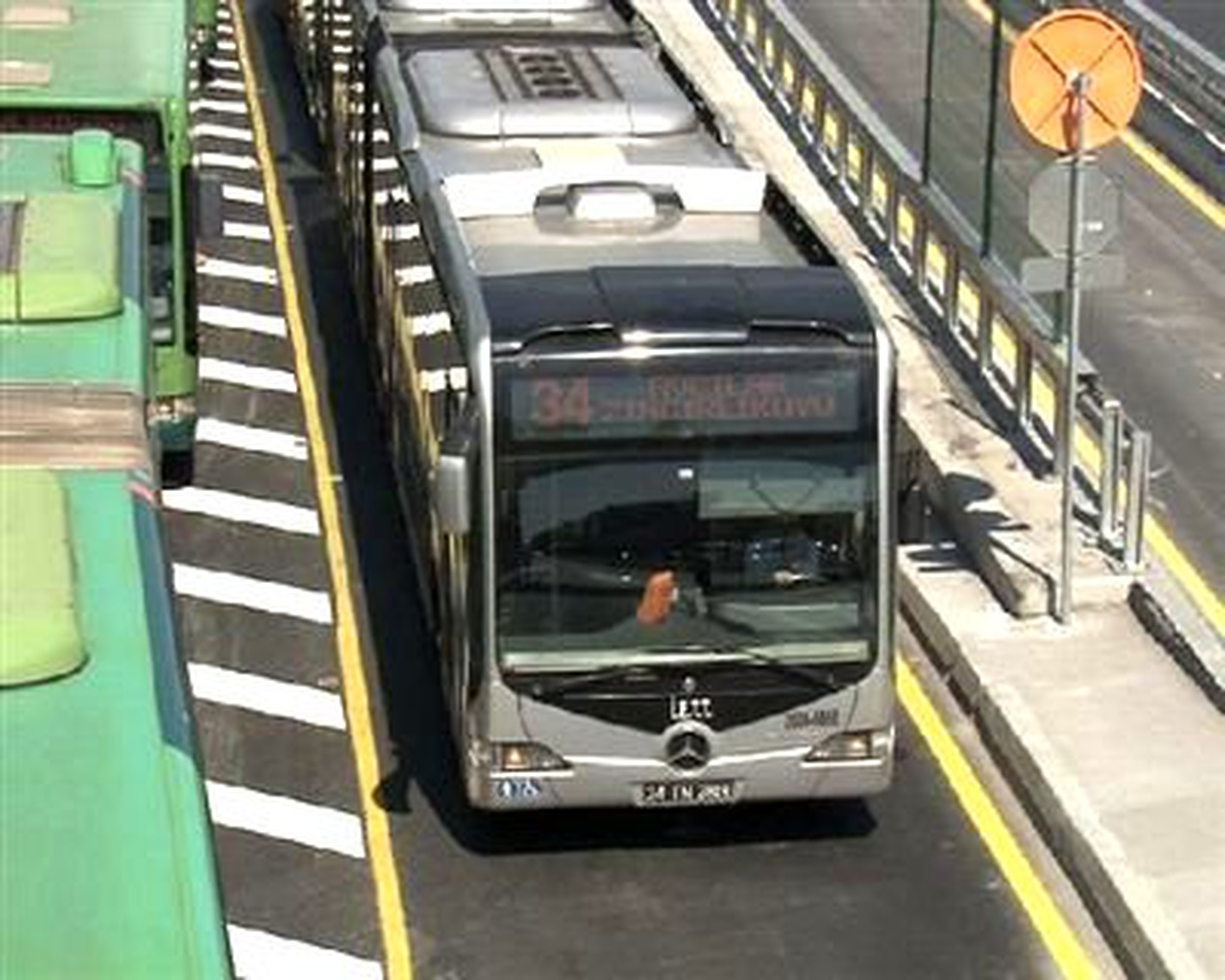 Avcılar-Beylikdüzü Metrobüsüne Erteleme