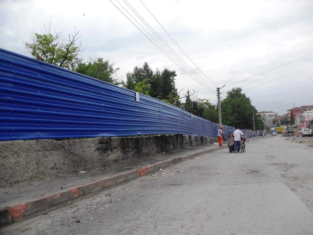 Bahariye Caddesi\'ne Bariyerli Önlem Alındı