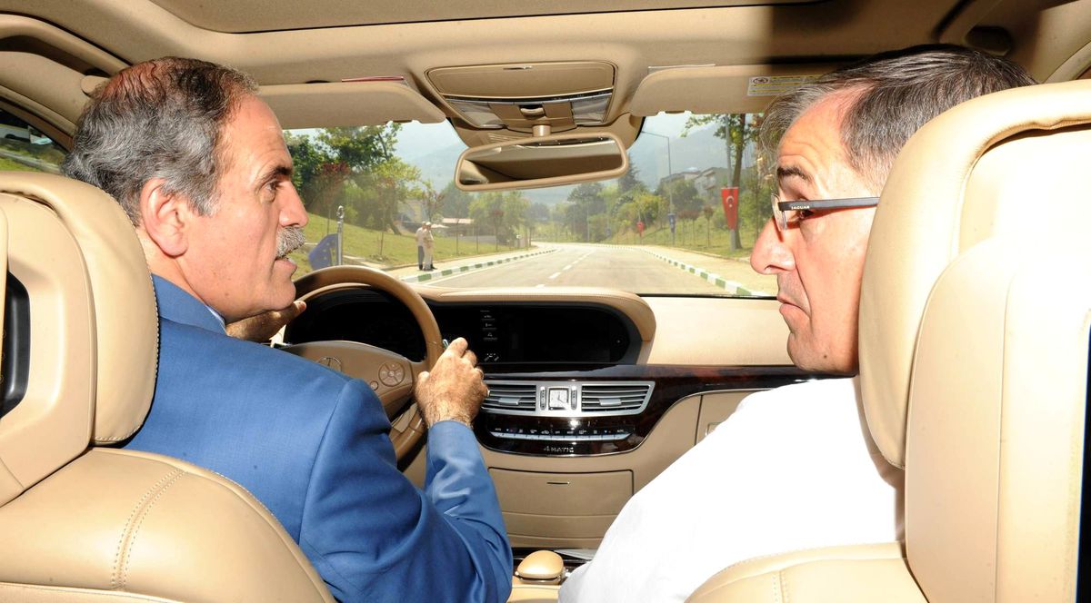 "Ya Bir Yol Yap, Ya Bir Yol Aç, Ya Da Yoldan Çekil"