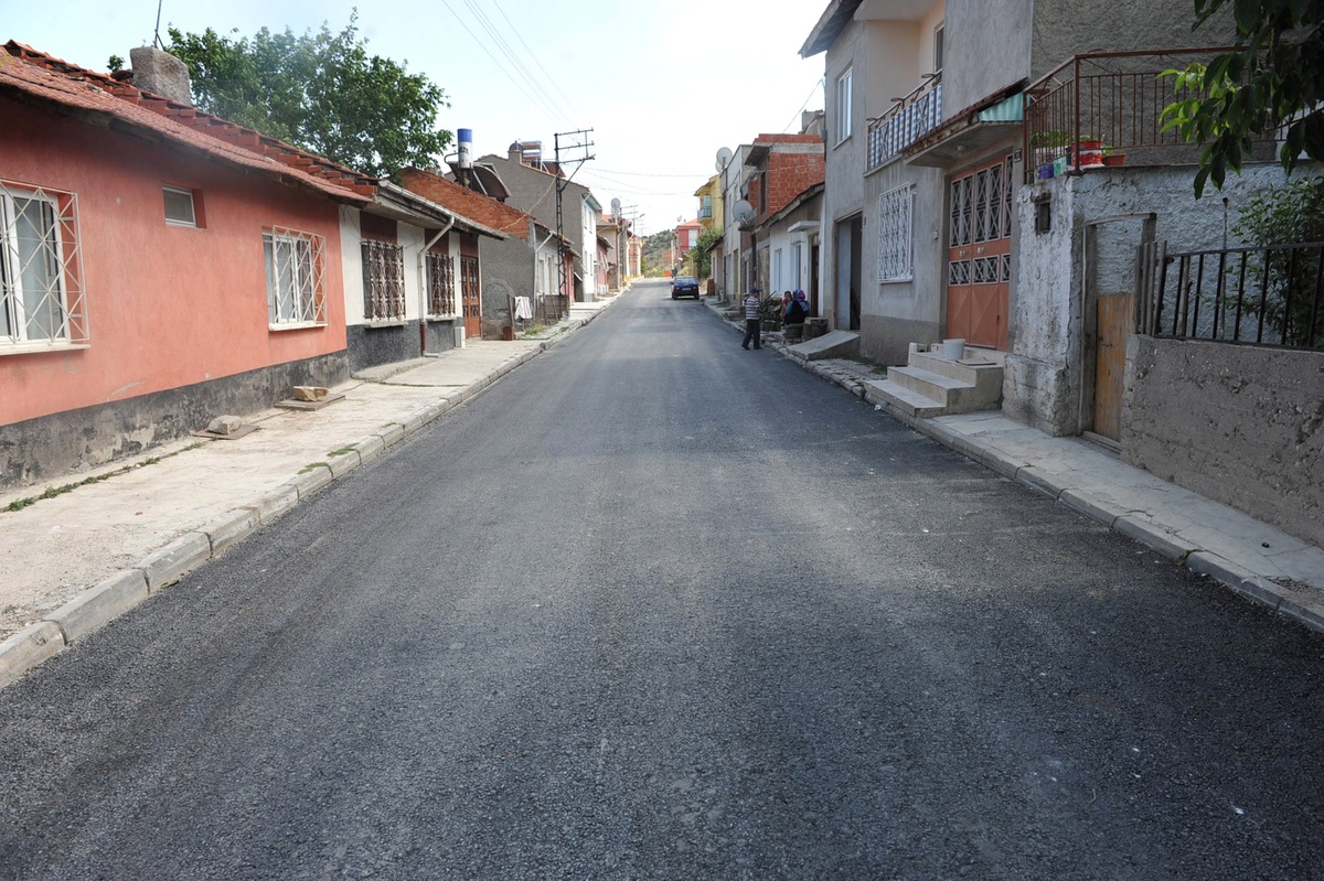 Bozüyük\'te Asfalt Çalışmaları Hız Kesmeden Devam Ediyor