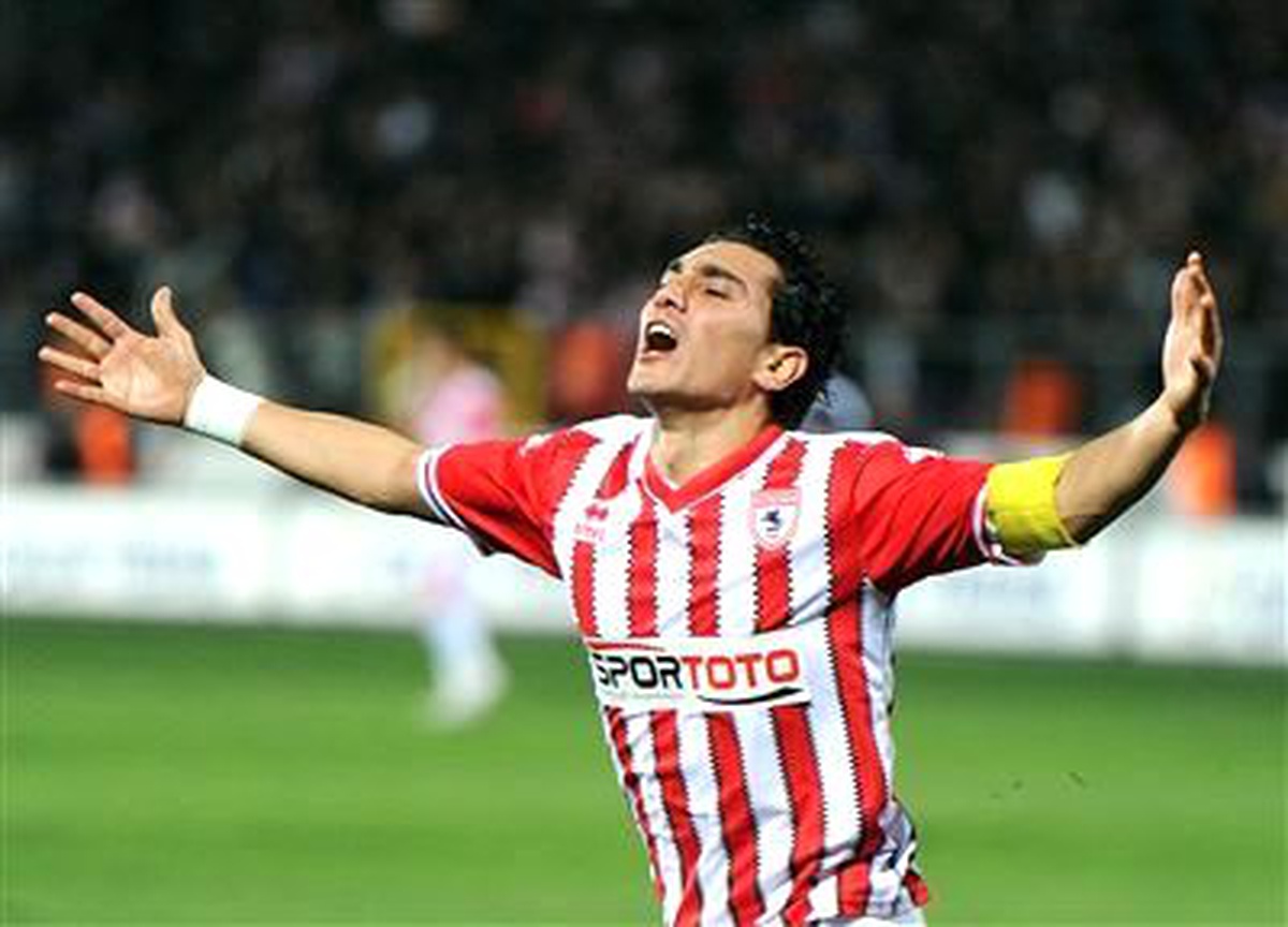 Bursaspor\'un Yenı Transferi Murat Sağlık Kontrolünden Geçti