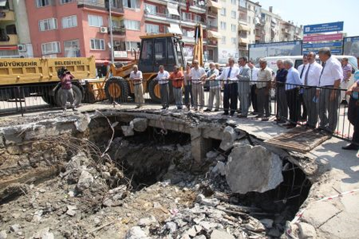 Çarşı Deresi Denizle Buluşuyor
