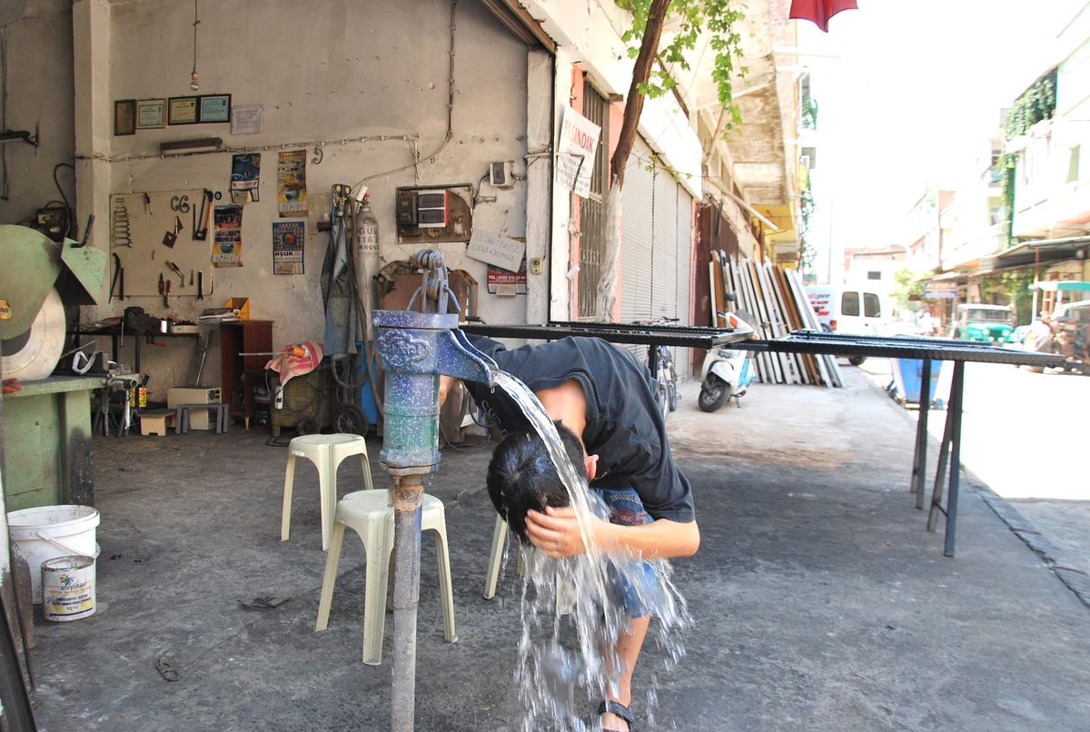 Çöl Sıcakları Çekiç Sesini Kesti