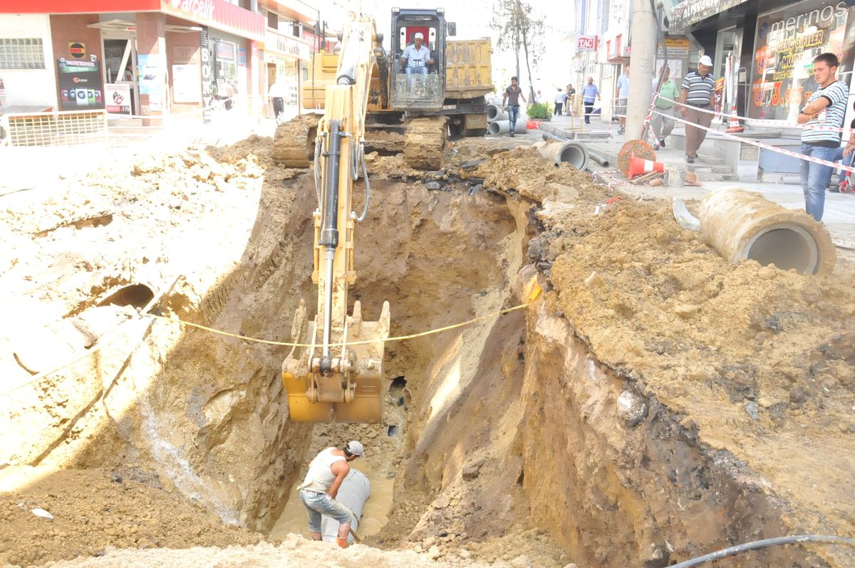 Çorlu\'da Altyapı Hizmetleri Devam Ediyor