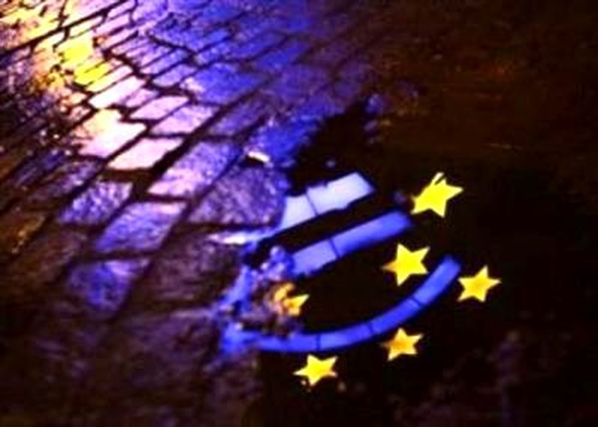 Ecb\'ye Yatan Mevduat 7 Ayın En Düşüğünde